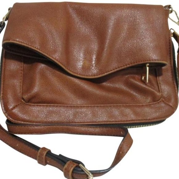 *Moda Luxe Brown Cognac Pebbled Front Foldover Crossbody Bag - Picture 1 of 8